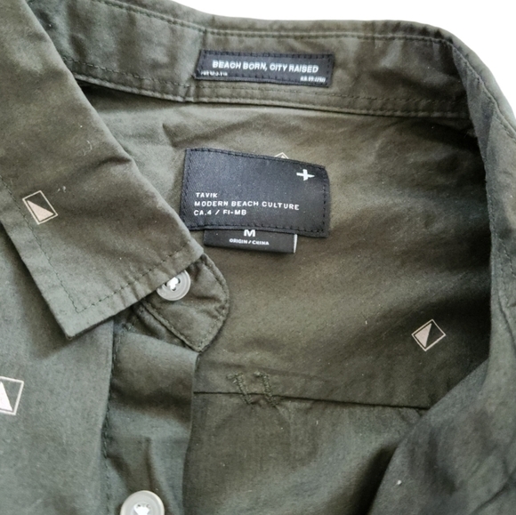 Tavik Beach Button Down Shirt Medium - Picture 4 of 6